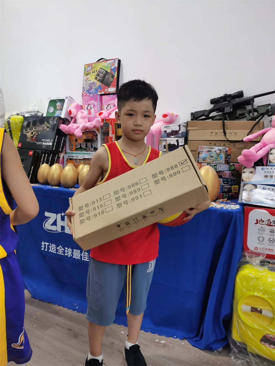 迈克飞人少儿篮球活动火热进行中