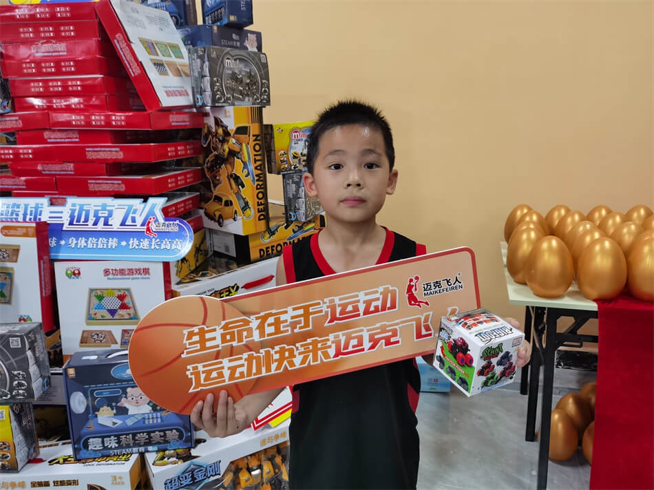 迈克飞人少儿篮球活动火热进行中