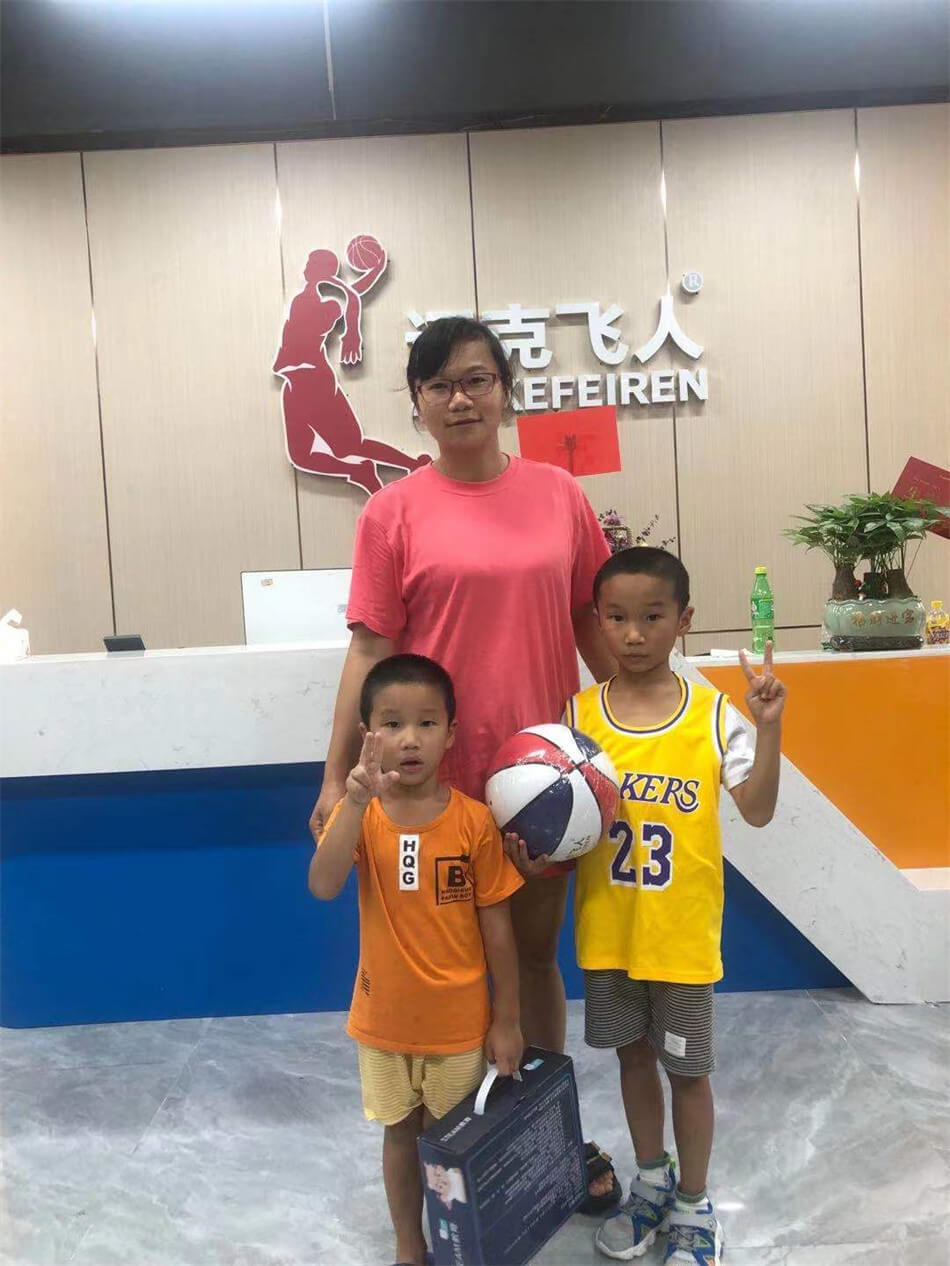 迈克飞人少儿篮球活动火热进行中