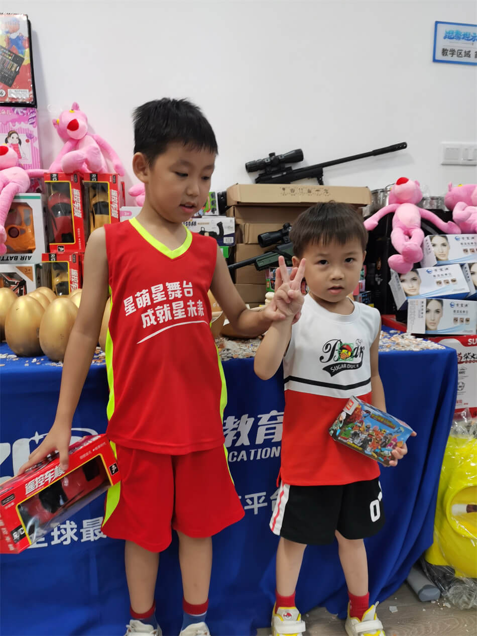 迈克飞人少儿篮球活动火热进行中