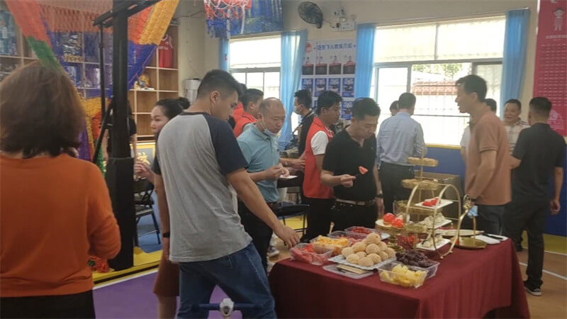 恭喜迈克飞人少儿篮球俱乐部广东珠海金湾区馆盛大开业_篮球馆开业_迈克飞人篮球加盟馆开业