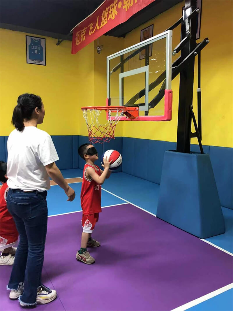 迈克飞人篮球俱乐部朝南国际场馆第一届嘉年华——亲子运动会圆满结束！(图4)