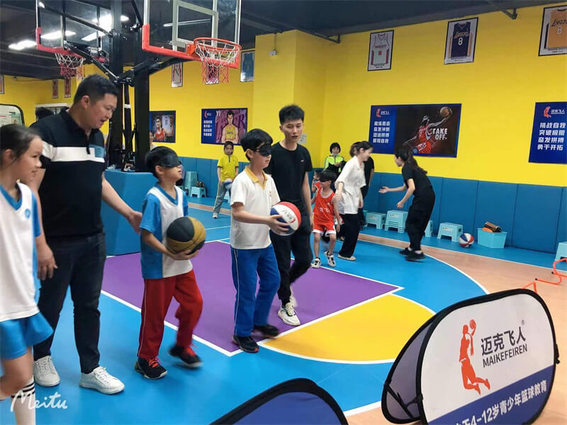迈克飞人篮球俱乐部朝南国际场馆第一届嘉年华——亲子运动会圆满结束！(图7)