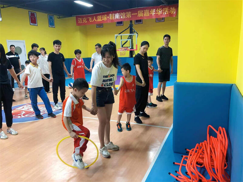 迈克飞人篮球俱乐部朝南国际场馆第一届嘉年华——亲子运动会圆满结束！(图3)