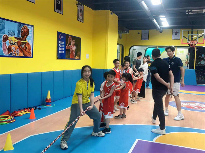 迈克飞人篮球俱乐部朝南国际场馆第一届嘉年华——亲子运动会圆满结束！(图11)